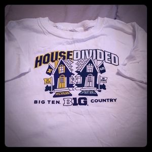 NWT House Divided tshirt from campus den